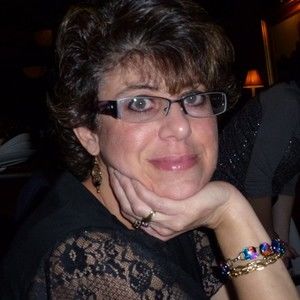 Meet your Posher, Hilary